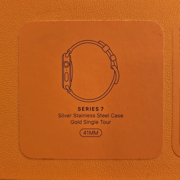Hermes Apple iWatch with 2 Bandsqq - Picture 4 of 5